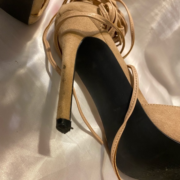 Nasty Gal Women’s Velvet Pointed Heels Size 9 👠 - Picture 8 of 16